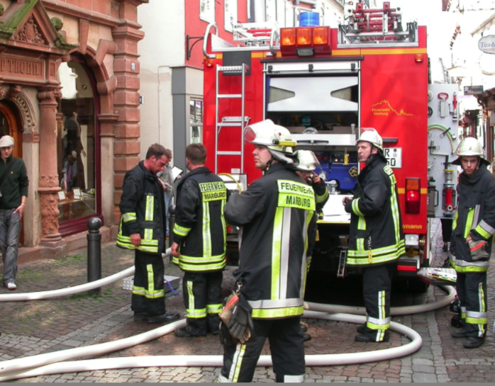 Feuerwehr Brandschutz und Rettung auf dem Berg und im Tal