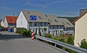 Reihenhäuser mit Zieldächern ohne Photovoltaik