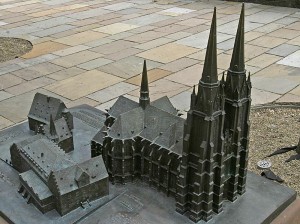 Modell Kirche und Bauwerke Umgebung