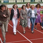 Frauen auf einer Laufbahn