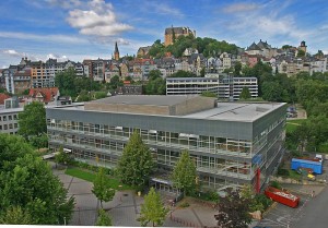 Panorama Innenstadt und Oberstadt mit Hörsaalgebäude im Vordergrund