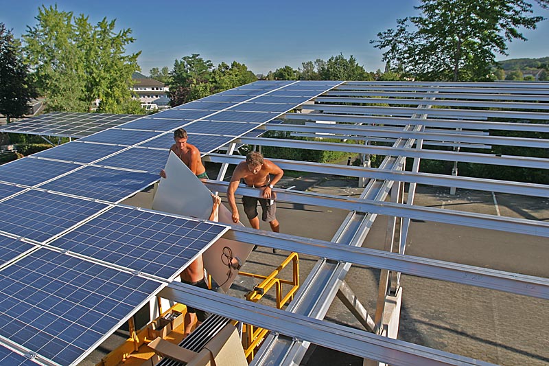 das Marburger OnlineMagazin » Carport im prallen Sonnenschein