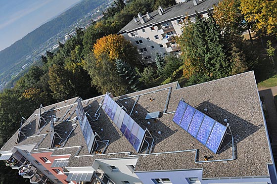 Solar-Module auf Dach am Richtsberg