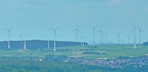 Windpark bei Neustadt von der amoöneburg aus gesehen. Foto Hartwig Bambey