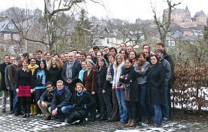 Studierende des Archivwesens aus der Schweiz und Lehrende zum Gruppenbild. Foto V.Hirsch