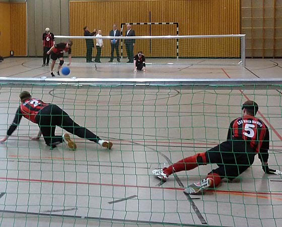 dbau0404-Goal-Ball-in-der-BliStA
