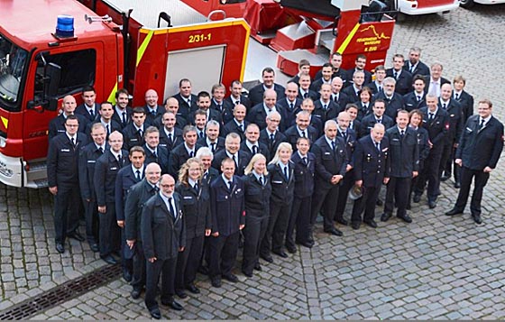 Ehrung Feuerwehr Foto Nadja Schwarzwaeller