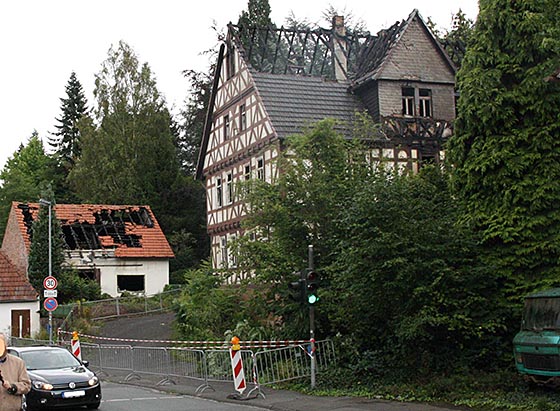 Haus Brunnenstraße mit Schuppengebäude. Foto Andreas Matsch.