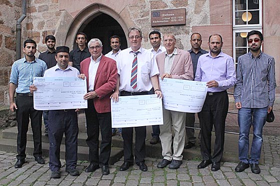 Das Marburger Online Magazin 2 500 Euro Erlos Von Charity Walk