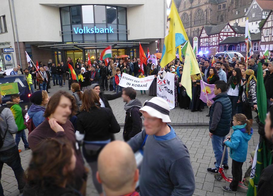 dbau1102_0112 Demo Kobane