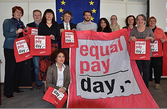 Aktion Equal Pay Day Foto U.Schneidewindt