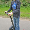 Drahtesel, Pferde, Segways und Riesenplastikkugeln