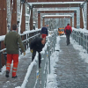 Hirsefeldsteg –  Endmontagen bei Eis und Schnee