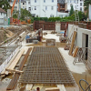 Baustelle nach Baustopp im Biegen
