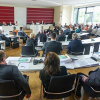 Skandal im Kreishaus Marburg-Biedenkopf : Landrätin Fründt platziert AfD-Abgeordnete in der Mitte und düpiert demokratische Opposition